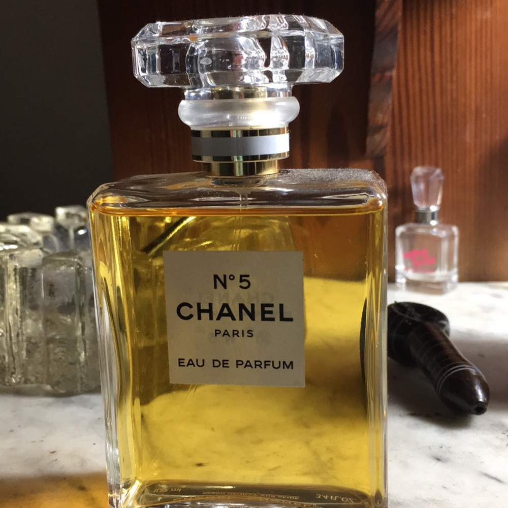 Chanel #5 - Picture 2 of 5